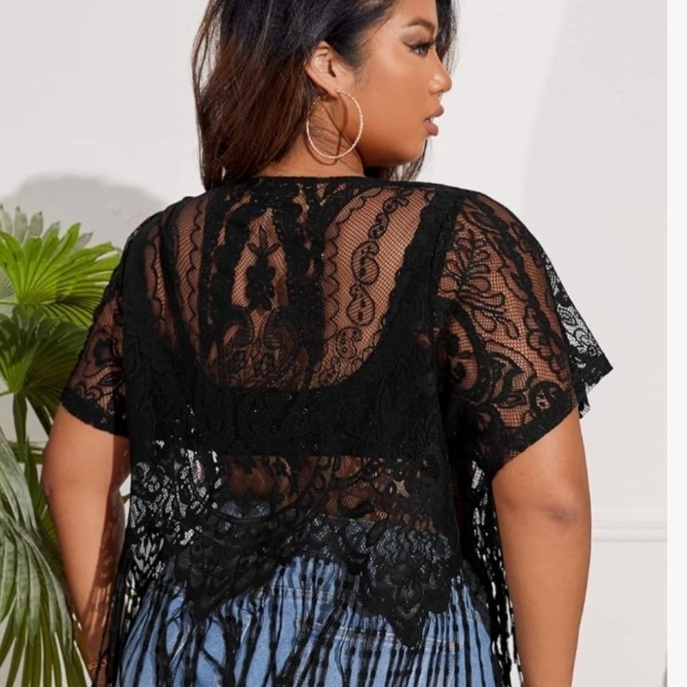 SOLY HUX Sheer Lace Fringe Hem Short Sleeve Top Size 1X. NWT - Picture 2 of 5